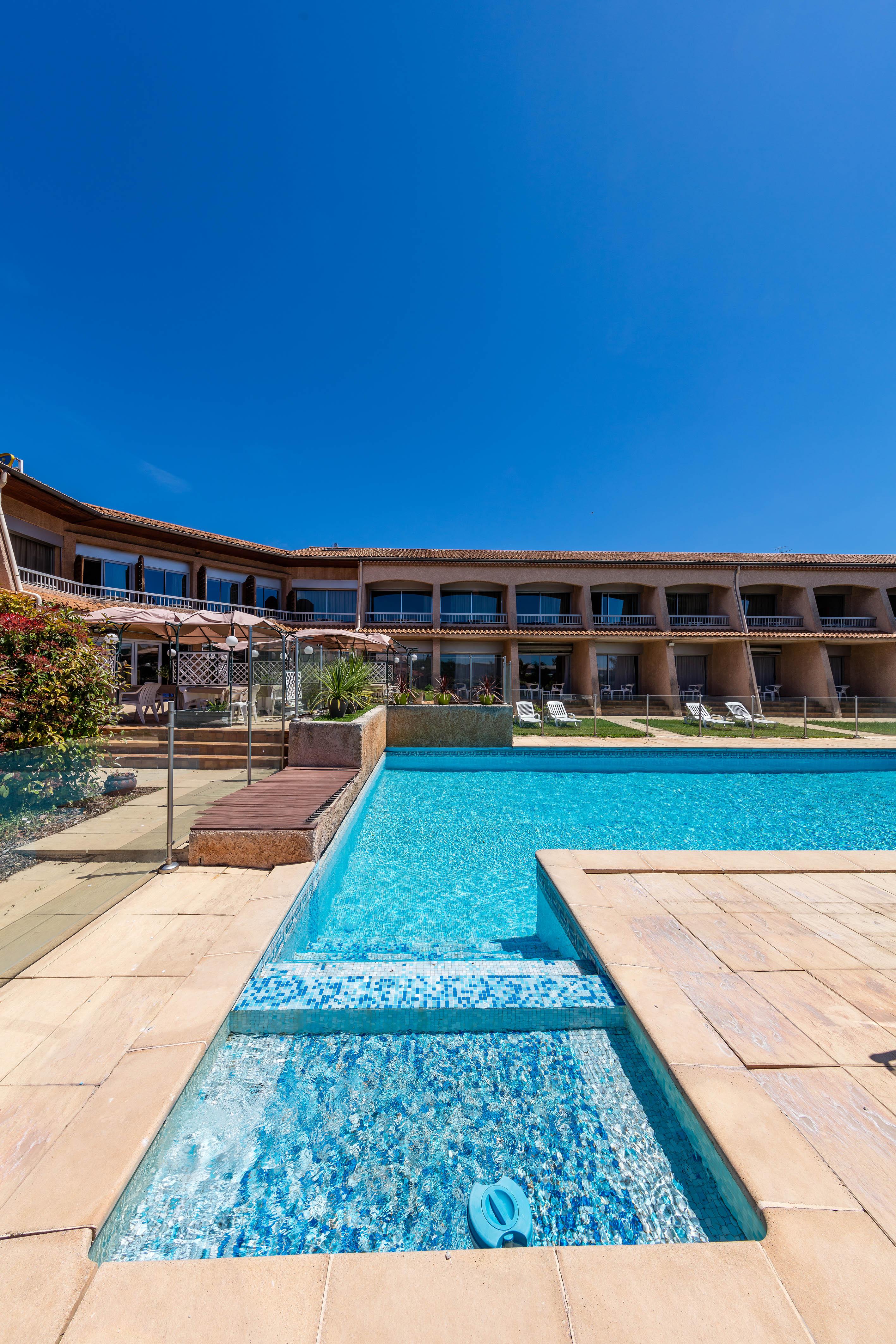 Noemys Toulon La Valette - Hotel Restaurant Avec Piscine Buitenkant foto