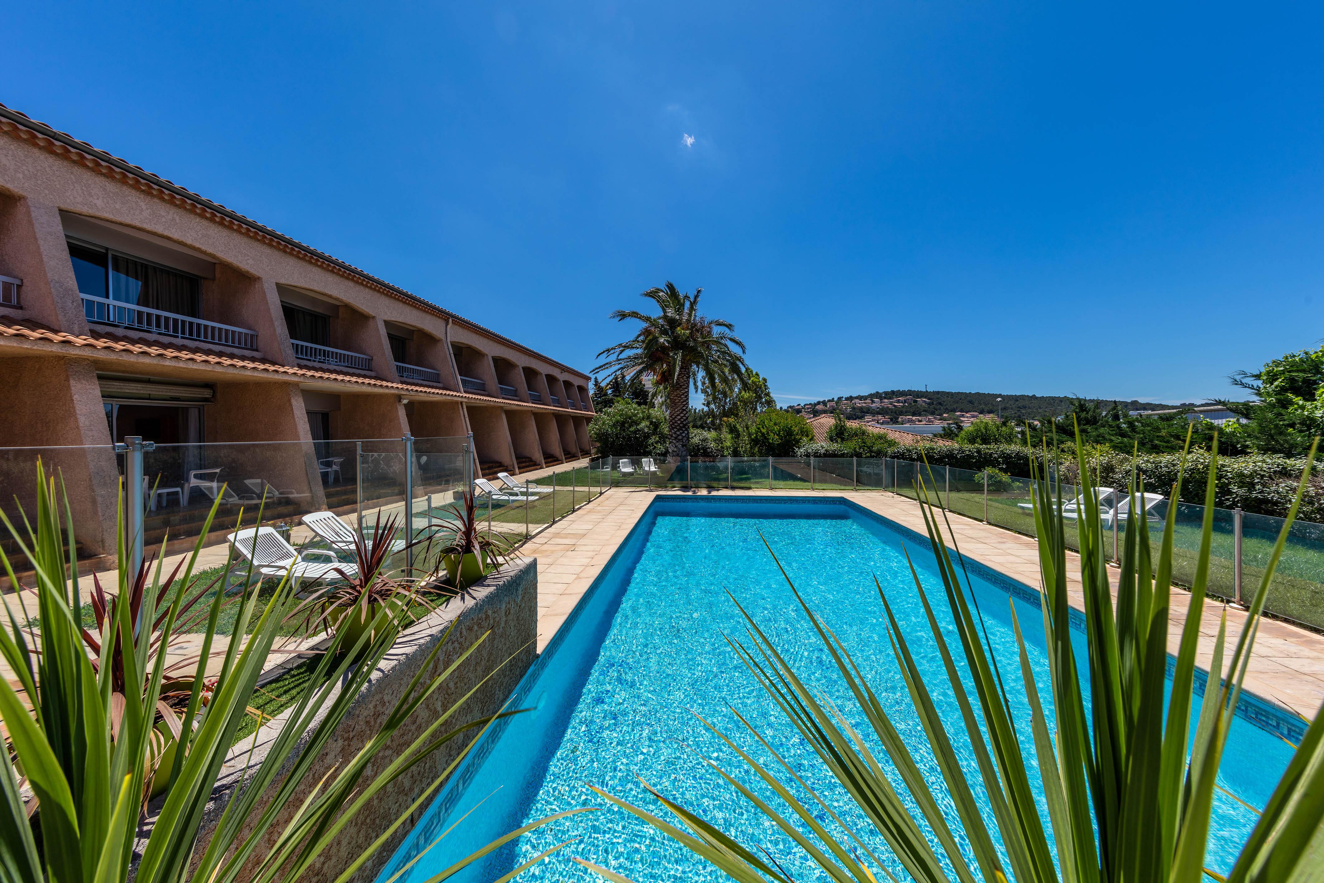 Noemys Toulon La Valette - Hotel Restaurant Avec Piscine Buitenkant foto
