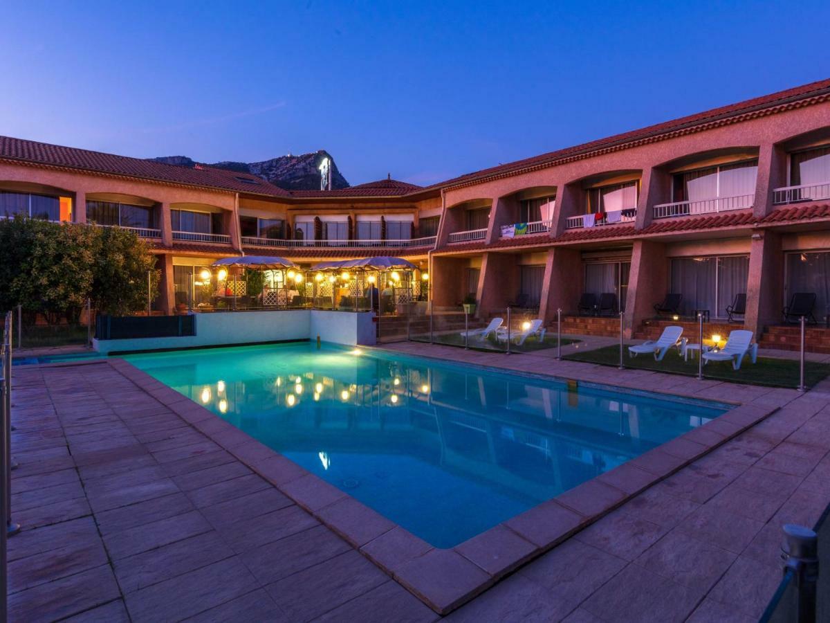 Noemys Toulon La Valette - Hotel Restaurant Avec Piscine Buitenkant foto
